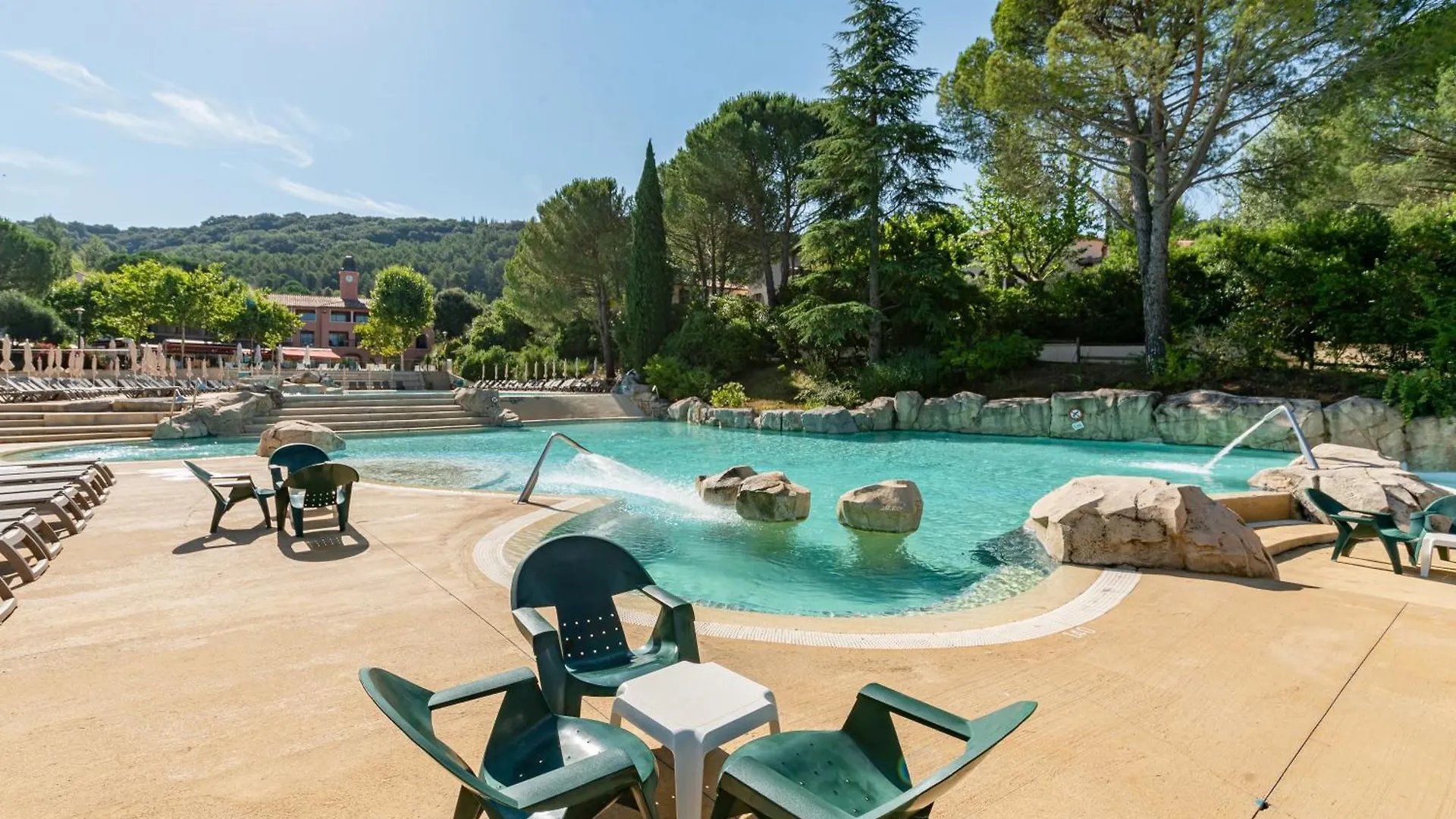 Village Pierre & Vacances Le Rouret Grospierres