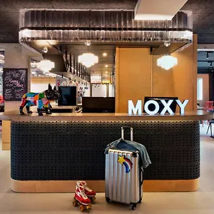 Moxy Bastille Hotel París