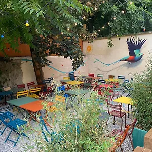 Hostal Yasi, Lyon